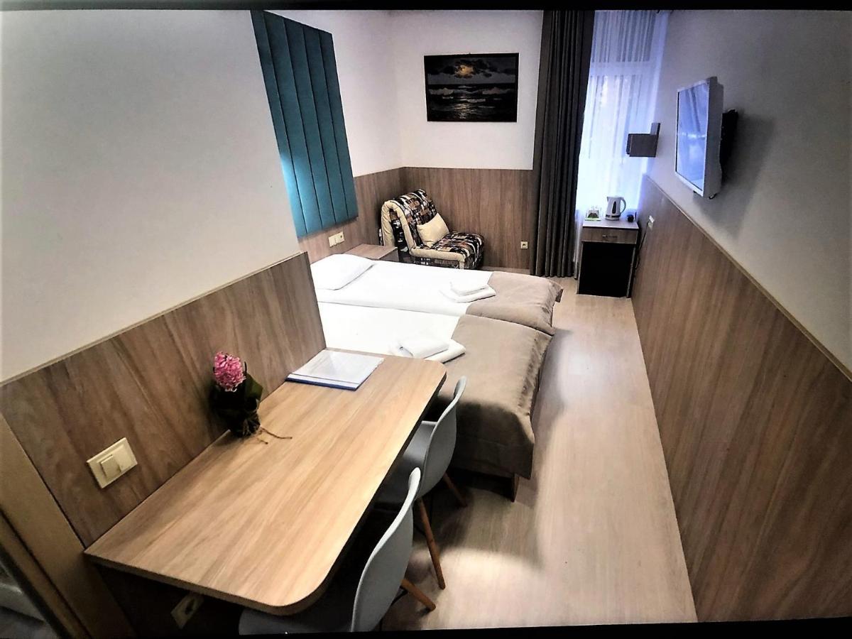 EXPO Hotel Comfort Kiew Exterior foto